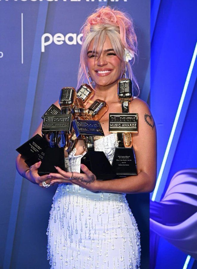 Bad Bunny y Morat ganan en Premios Juventud y Karol G es la Artista del Año karol G 2 ed