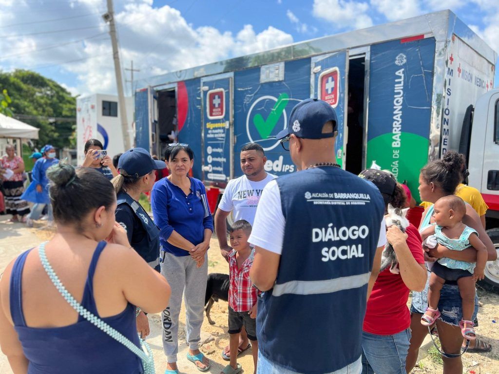 ‘Si invaden a Venezuela se triplican los migrantes ilegales a Colombia y se acelera la quiebra de Ecopetrol’: presidente Petro Atencion migrantes 2 1