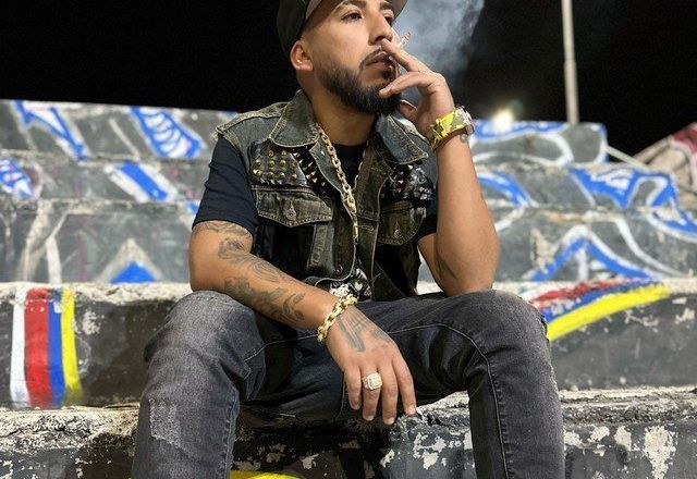 Feid comienza en Bogotá cierre de gira acompañado de J Balvin y Wisin