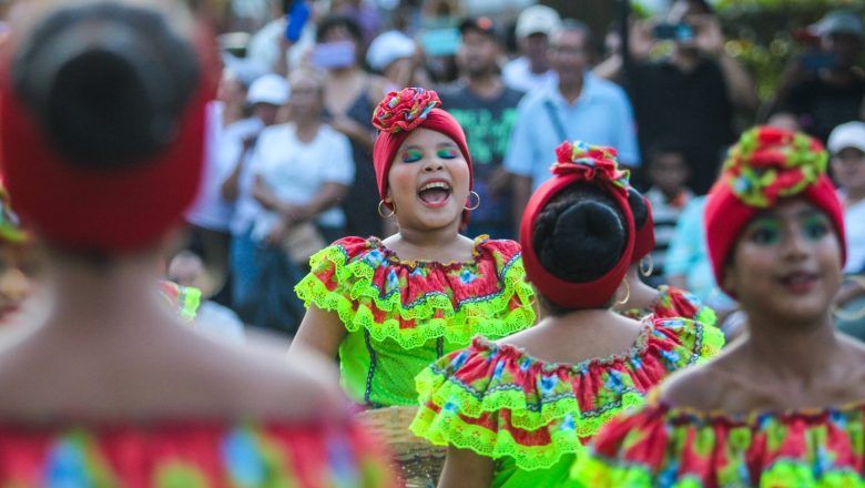 Un verdadero ‘baile de graduación’, así fue la clausura de Casas Distritales de Cultura