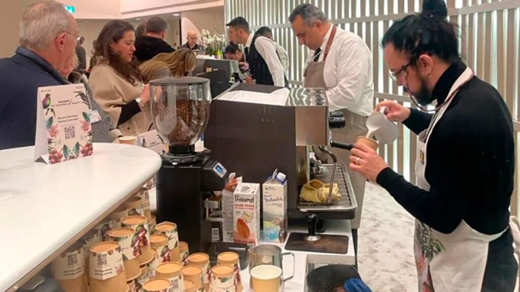 Café y chocolate, productos de origen colombiano que Gobierno promueve en Foro de Davos