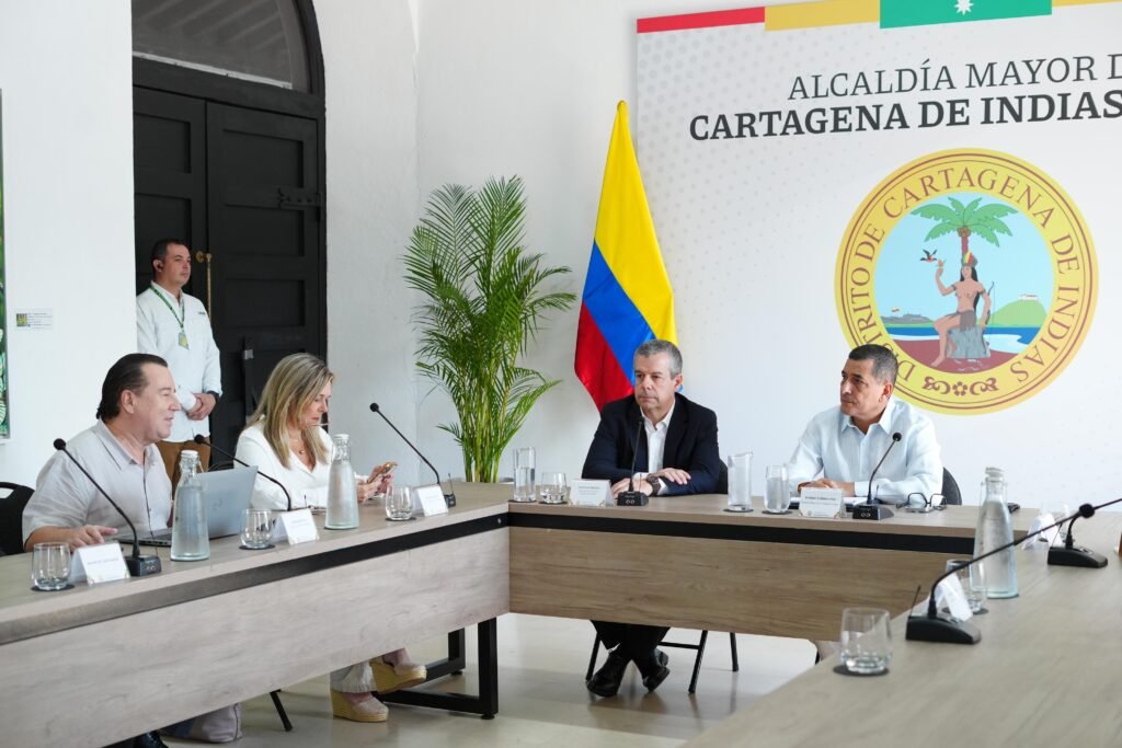 La revolución en el aseo y agua en Cartagena, compromiso entre alcalde Dumek Turbay con el director de Veolia Iberoamérica