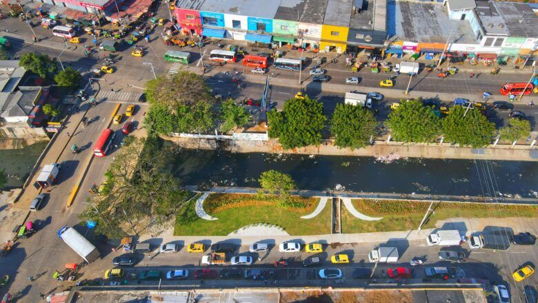 En marcha segunda fase de vías y paisajismo en la calle 10, en Barranquillita