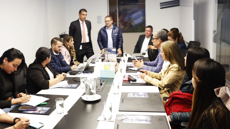 Superservicios vigila procesos de comercialización de gas natural y programa visita a Vanti