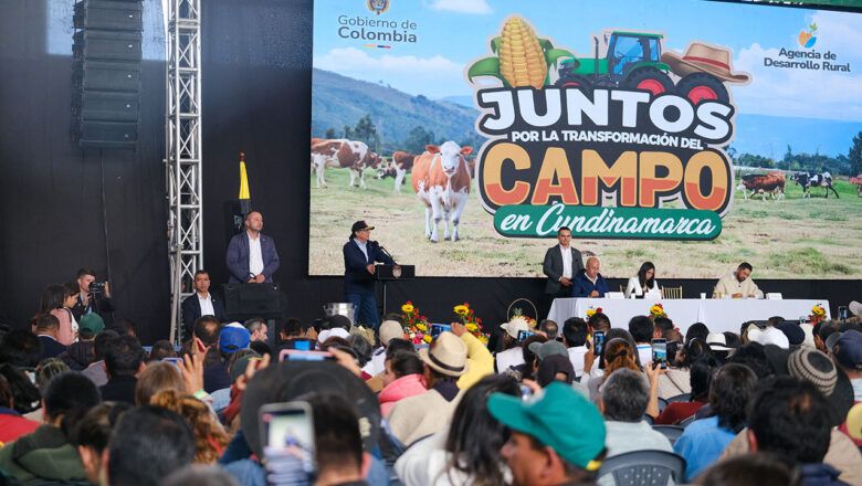 Gobierno pide al Banco Agrario impulsar más el crédito asociativo que el microcrédito campesino