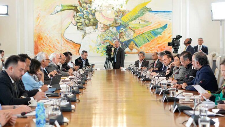 ‘Si hunden la reforma a la salud, el Gobierno actuará con la ley en la mano’, anuncia presidente Petro