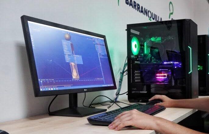 MinTic y Gobernación Atlántico entregan computadores