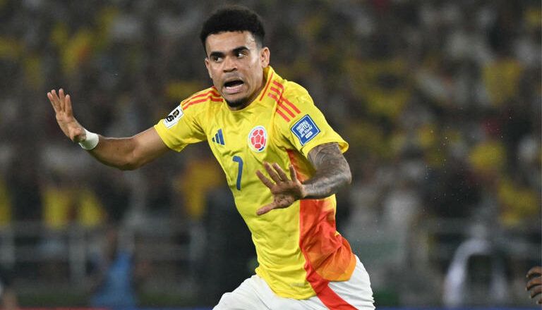 Colombia se mantiene en zona directa de clasificados al Mundial tras empate 2-2 con Paraguay en Barranquilla