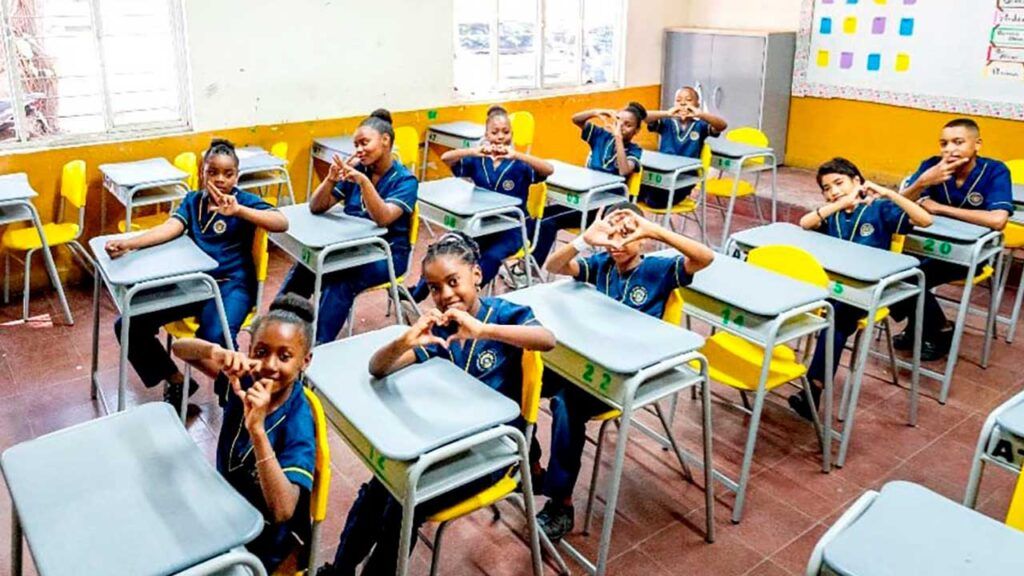 estudiantes Obras por Impuestos ed