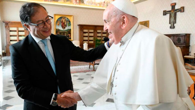 ‘Se me fue un gran amigo, me siento algo solo’: presidente Gustavo Petro en memoria del Papa Francisco