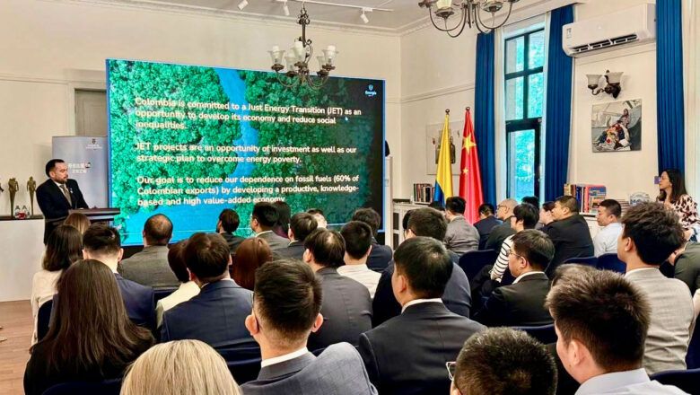 Colombia invita a China a invertir en transición energética