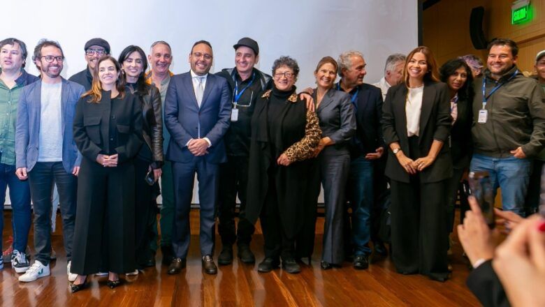 ‘Cosiaca’ llega a la televisión pública lleno de buenas noticias; habrá convocatoria de ‘Historias del Cambio