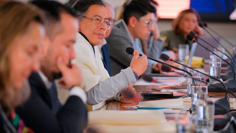 A través de fibra óptica. Gobierno propone acuerdo para conectar a Colombia desde la Amazonía con el mundo