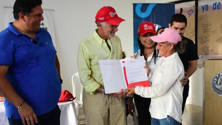 Gobernación del Atlántico entrega 100 títulos de propiedad ‘Mi Casa Bacana’ en Baranoa y avanza en la meta de 20.000 familias
