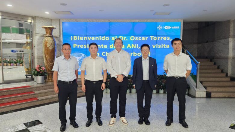 Colombia fortalece alianzas internacionales en el Congreso Mundial de Ferrocarriles de Alta Velocidad en China