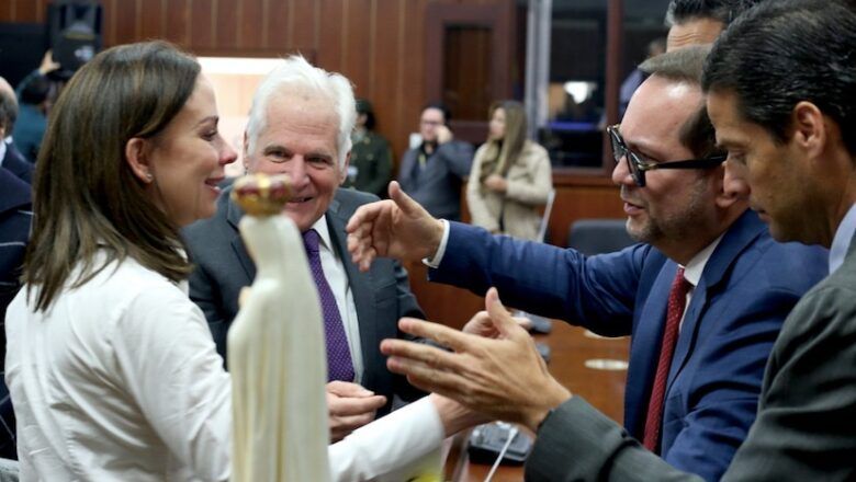 Senado rindió sentido homenaje al congresista Miguel Uribe Turbay