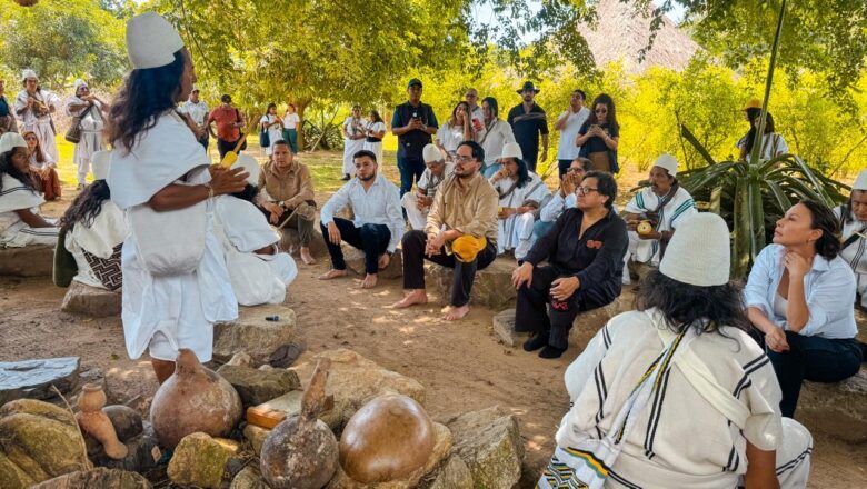 Pueblo Arhuaco recupera salida ancestral al mar con entrega hecha por la ANT del predio Los Acantilados