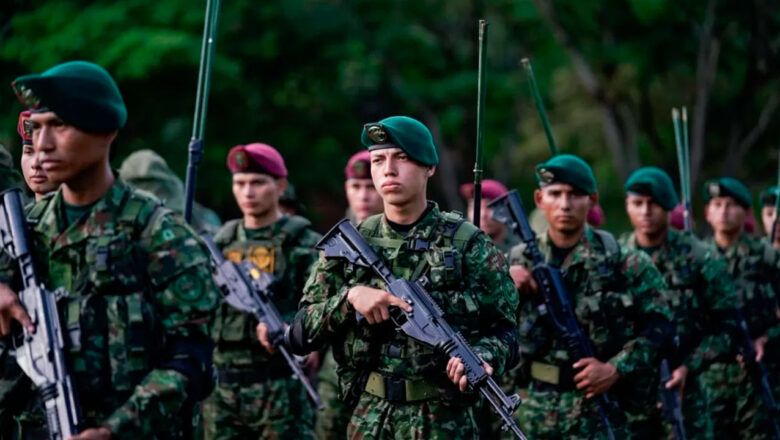2.693 soldados se graduaron como profesionales y serán asignados a unidades militares en todo el país