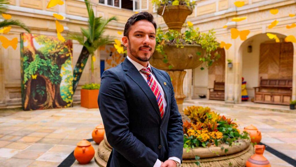 Juan Carlos Florián Silva es el nuevo ministro de Igualdad y Equidad Juan Carlos Florian Silva ministro de Igualdad y Equidad ed