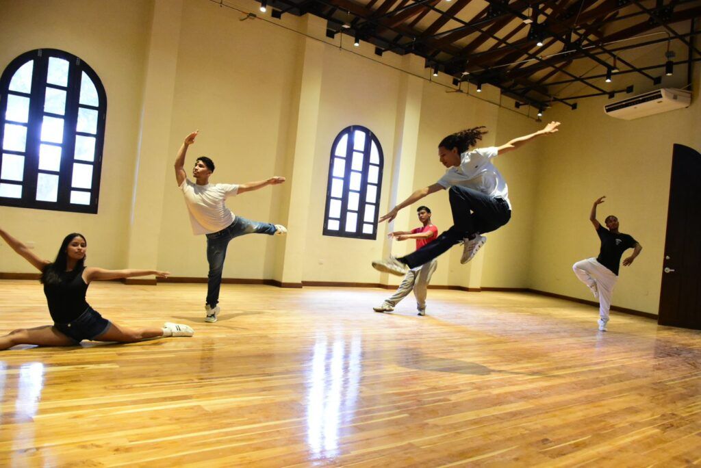 Gobierno de Atlántico y rector Danilo Hernández reabrirán oficialmente edificio de Bellas Artes el 12 de agosto bellas artes ed