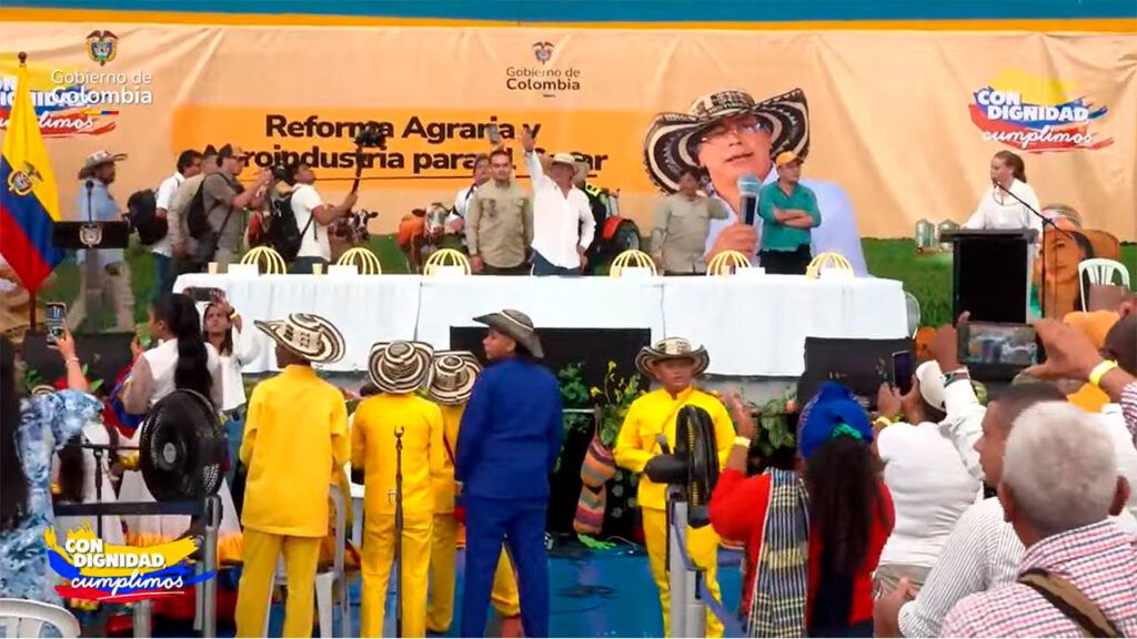 Entrega masiva de tierras y activos productivos a familias campesinas del Cesar entrega tierras cesar ed