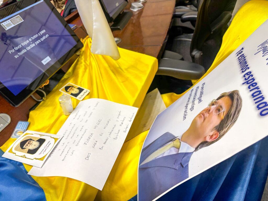 miguel uribe congreso ed