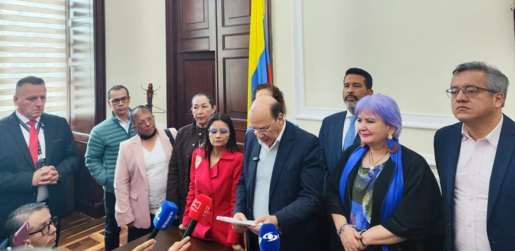 Juegos de suerte y azar, parqueaderos, cuotas de propiedad horizontal no residencial y se grava la gasolina y el ACPM en Ley de financiamiento que inició discusión en Cámara Ley de financiamiento camara ed e1757094569158