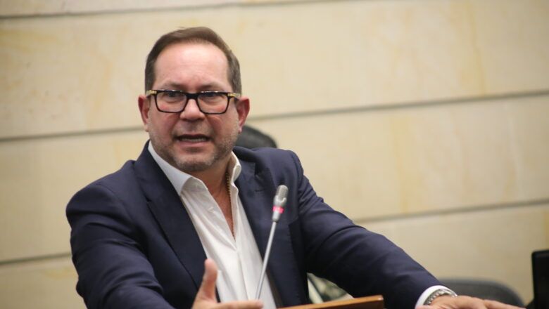 Senado destaca ‘independencia’ y ‘transparencia’ de la corporación en elección de Carlos Camargo