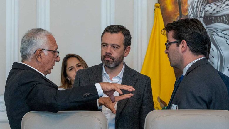 Hospital San Juan de Dios, Regiotram y seguridad, temas del encuentro del presidente Petro con el alcalde de Bogotá