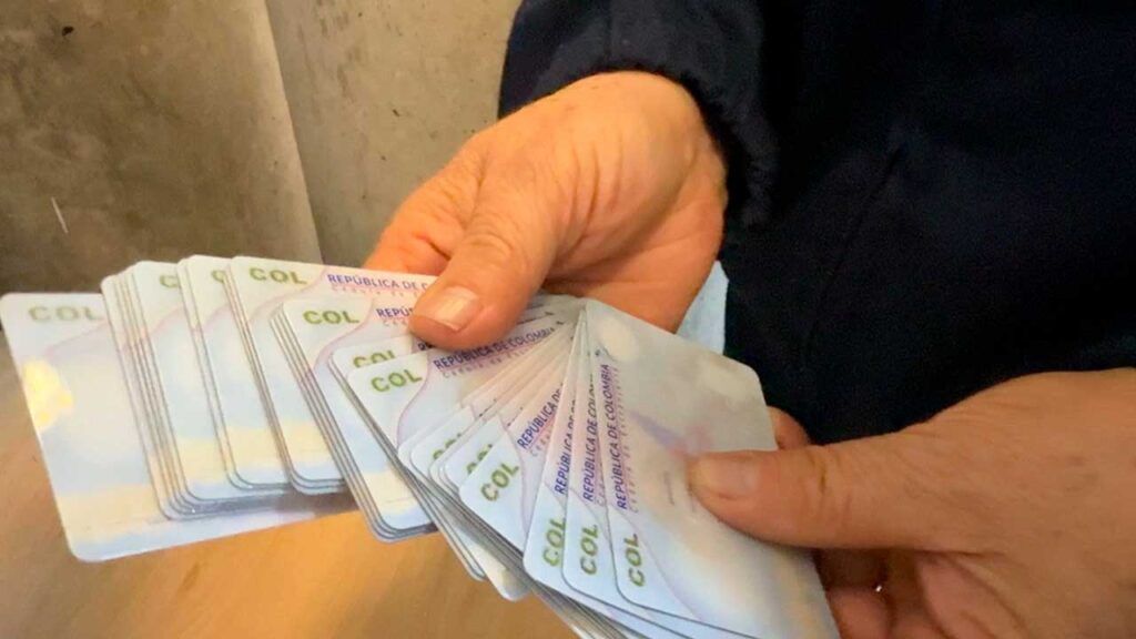 produccion de cedulas de extran ed