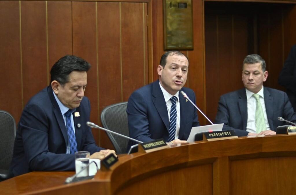 Sobre derechos sexuales de las mujeres, Senado cuestiona a Gobierno comision senado ed 1