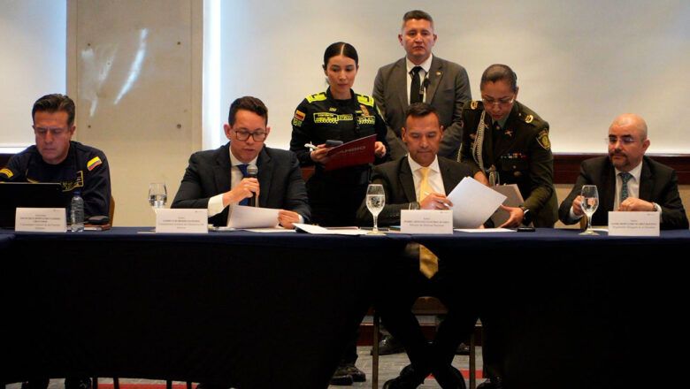 Gobierno refuerza garantías para una Consulta Popular del 26 de octubre