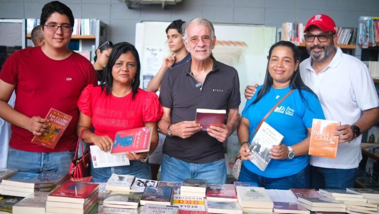 Santo Tomás celebra la literatura con la Feria del Libro ‘Palabras al Corazón’