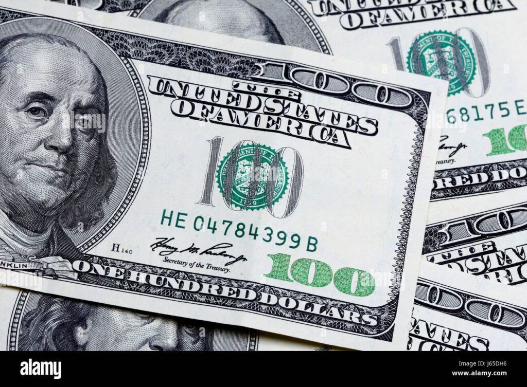 Dólar retornó a la baja en $3.650,79