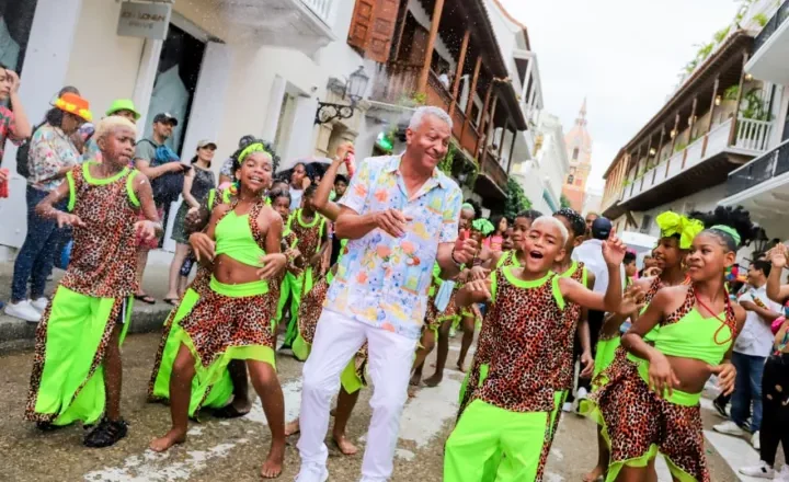 Cartagena vivió con orgullo y tradición el Desfile en Honor a los Héroes de la Independencia