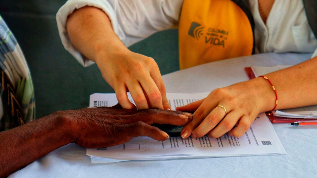 reparacion a victimas y entrega 5400 millones en indemnizaciones en La Guajira ed