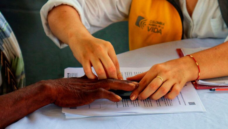 Gobierno avanza en la reparación a víctimas y entrega $5.400 millones en indemnizaciones en La Guajira