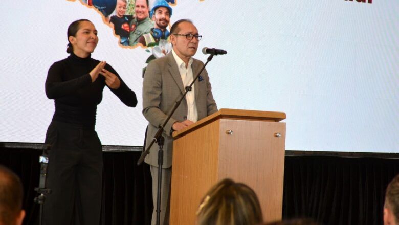 “Con las Cajas de Compensación Familiar haremos realidad las grandes reformas del Gobierno”: Antonio Sanguino