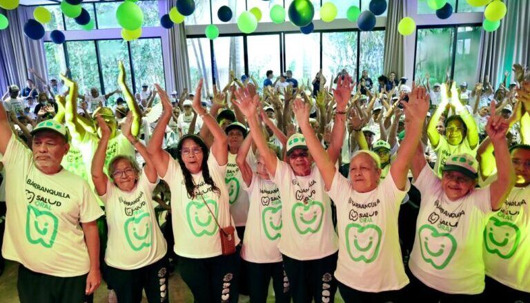 Adultos mayores en Barranquilla, listos para estrenar sonrisas