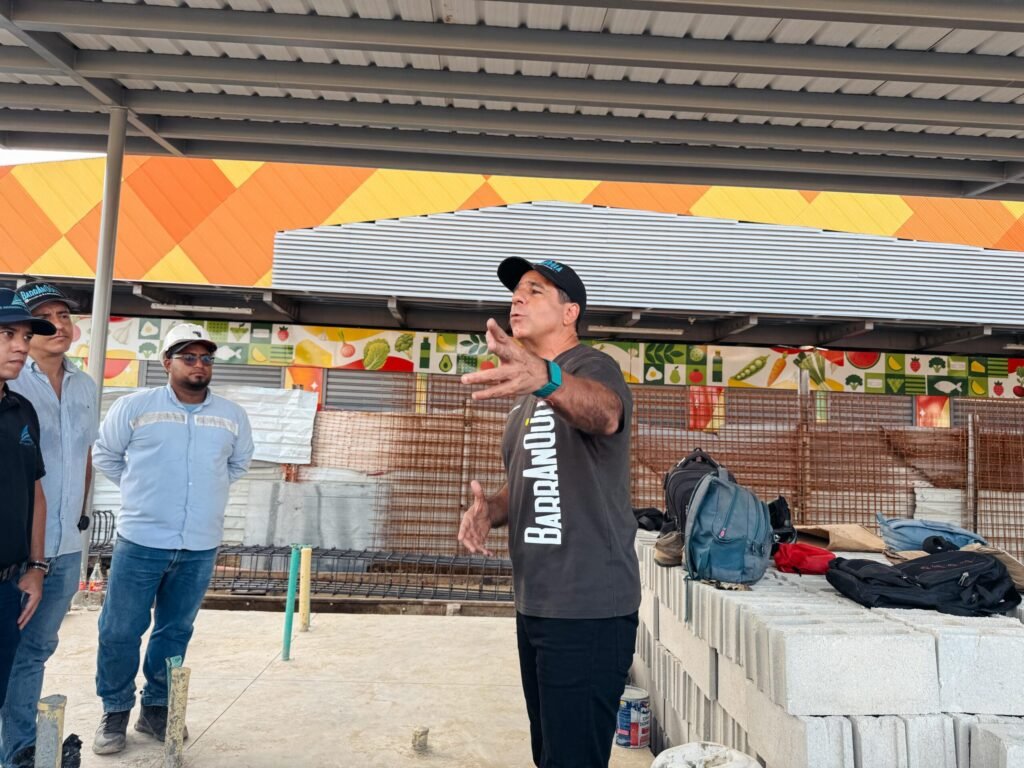 Alcalde Char entrega fase 3 del mercado El Playón y dignifica el trabajo de 163 familias