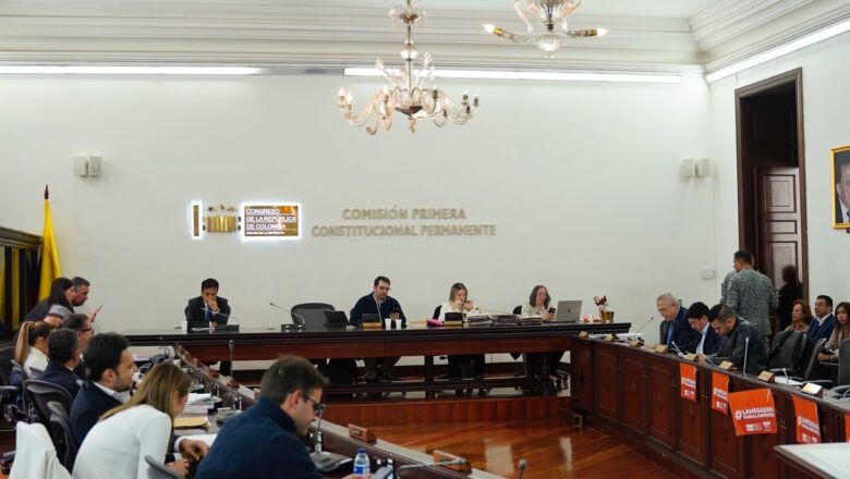 Congreso da vía libre a acceso a servicios bancarios básicos y a fortalecer protección al consumidor