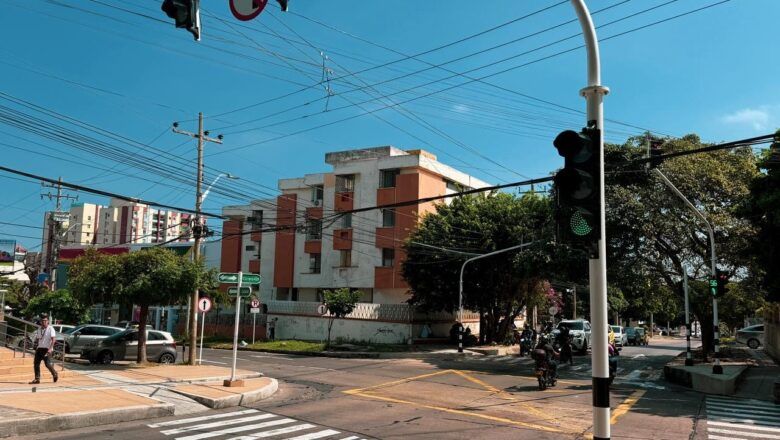 Barranquilla estrena 4 nuevos semáforos