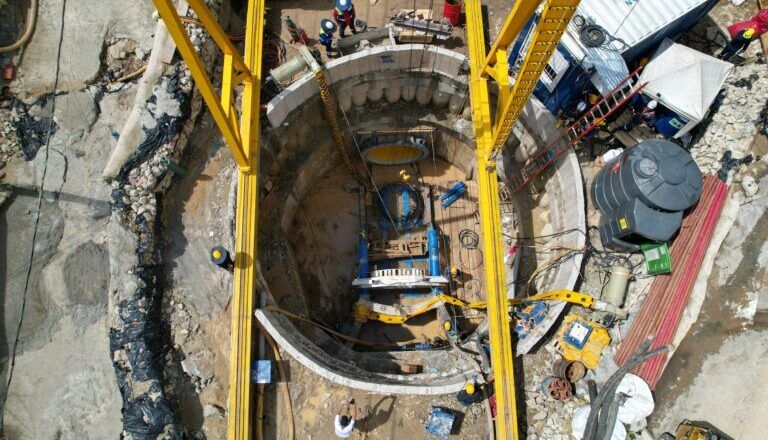 Las obras no se detienen en 2026: continúa la canalización que solucionará el arroyo de la calle 85