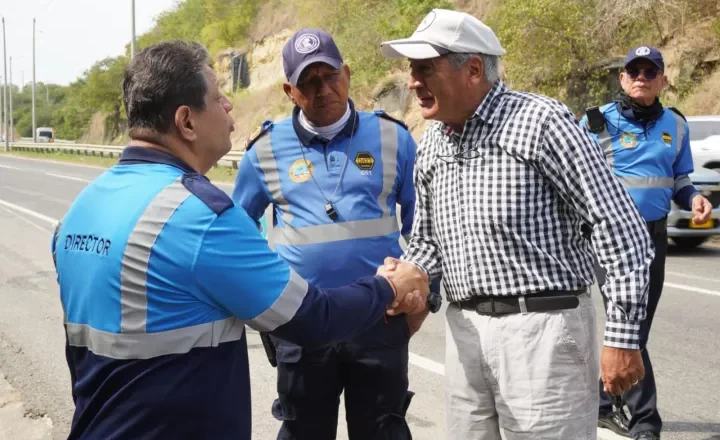 Más de 423 mil vehículos transitaron por Cartagena durante la temporada turística: DATT reporta baja accidentalidad y retorno seguro