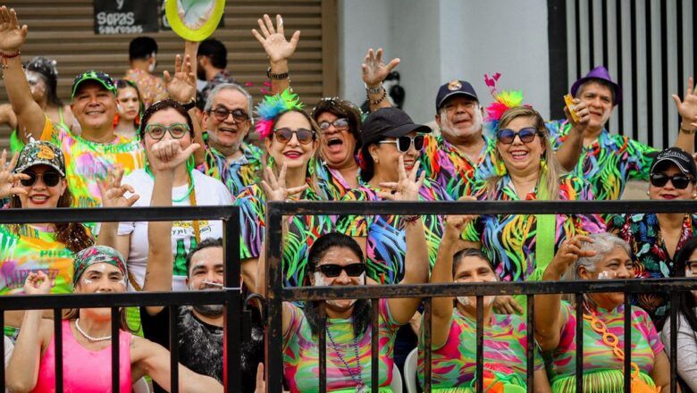 Desfiles del fin de semana por eventos de precarnaval