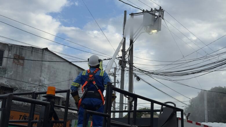 Alcaldía acompaña operativos de mantenimiento y prevención de las redes eléctricas, previo al Carnaval
