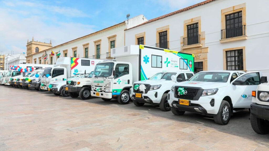 Entregan 34 ambulancias para fortalecer prestación de salud en Boyacá