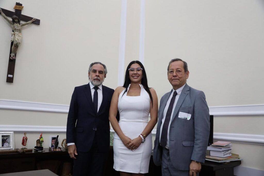 Ministro del Interior firmó proyecto de ley para fortalecer las asambleas departamentales