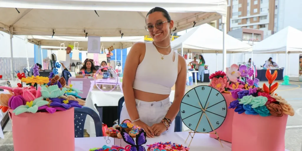 Estudiantes del Alexander Von Humboldt disfrutan espacios del colegio reverdecidos con grama del ‘Metro’