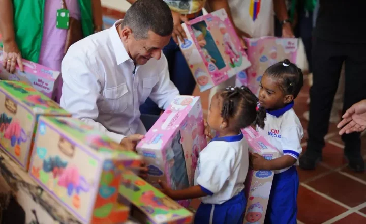 Alcalde Dumek Turbay entrega el renovado Centro de Desarrollo Infantil de Puerto Rey tras 10 años de abandono